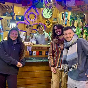 Yog Hostel- Rooftop Yoga & Backpacker Social In Thamel, Kathamndu Katmandú